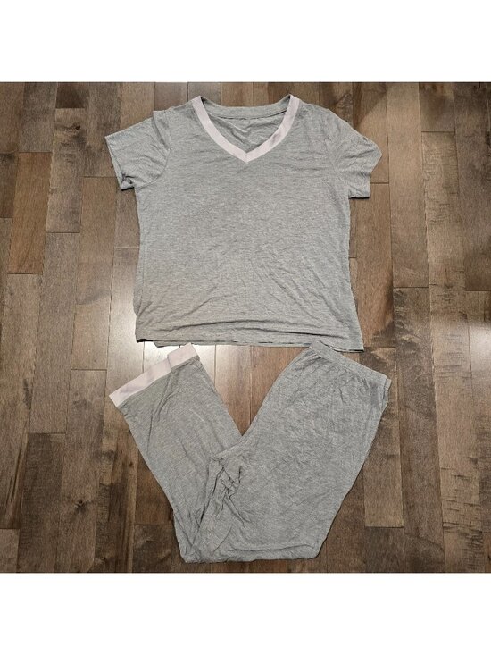 Latuza Other - Women's V-Neck Pajama Set Short Sleeve Long Pant Sleepwear Lounge Set Sz L